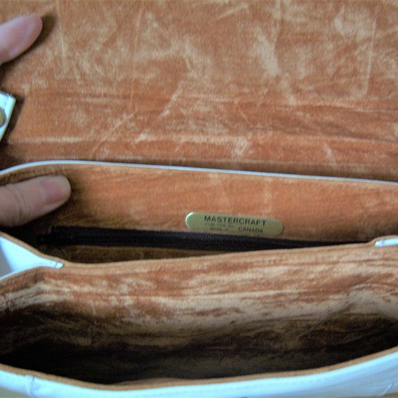 Vintage Mastercraft Beige Genuine Leather Purse. - Picture 4 of 5